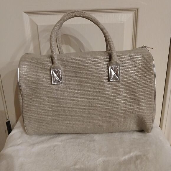 Michael Kors barrel duffel satchel bag tan/silver textured canvas silver trim - Picture 4 of 8